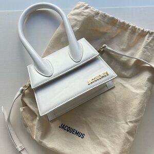 Jacquemus Le Chiquito Moyen Top Handle Bag
